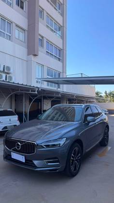 VOLVO XC60 2.0 T8 HYBRID MOMENTUM AWD GEARTRONIC